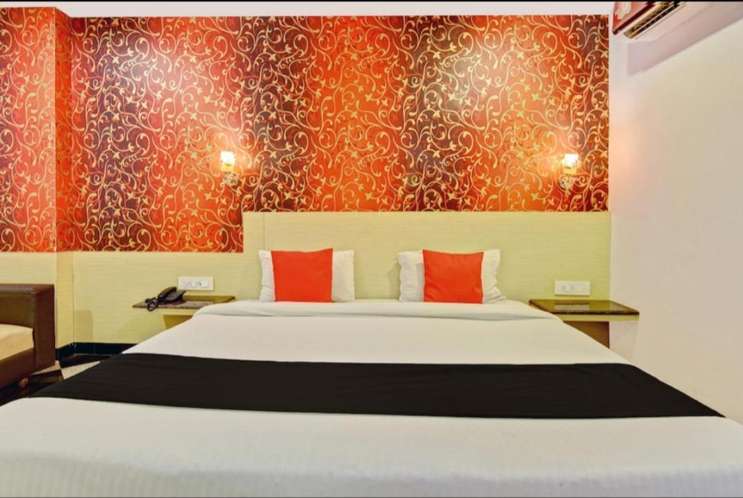 Отель Citi Club Канпур Экстерьер фото