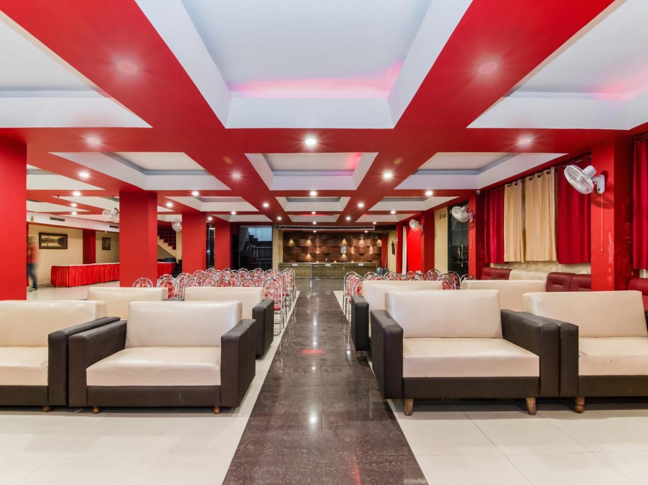 Отель Citi Club Канпур Экстерьер фото